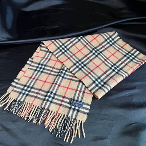 buy used burberry scarf